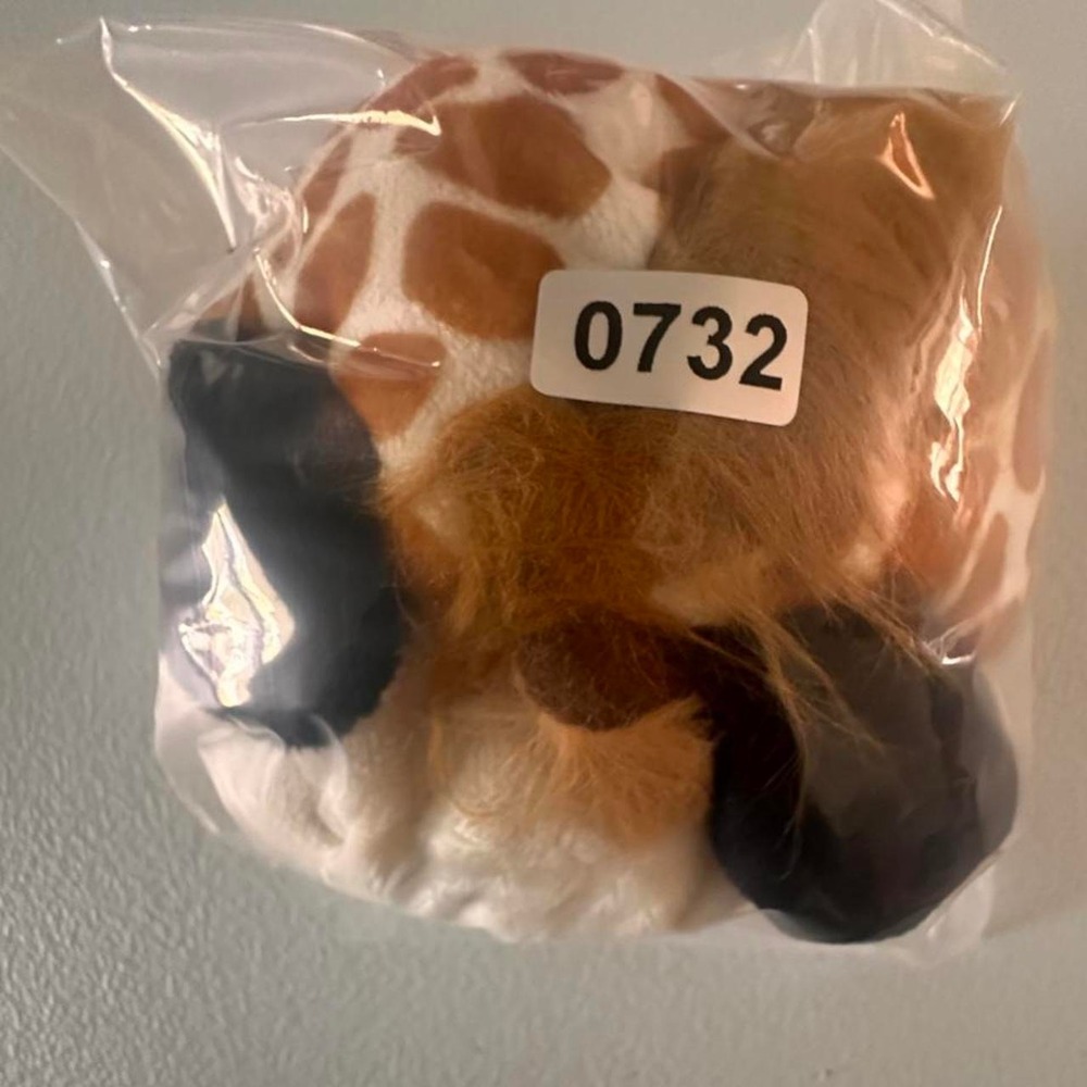 Giraffe hand puppet - Picture 5 of 5